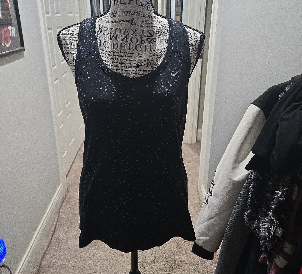 Nike Black Dotted Sleeveless Tank Top